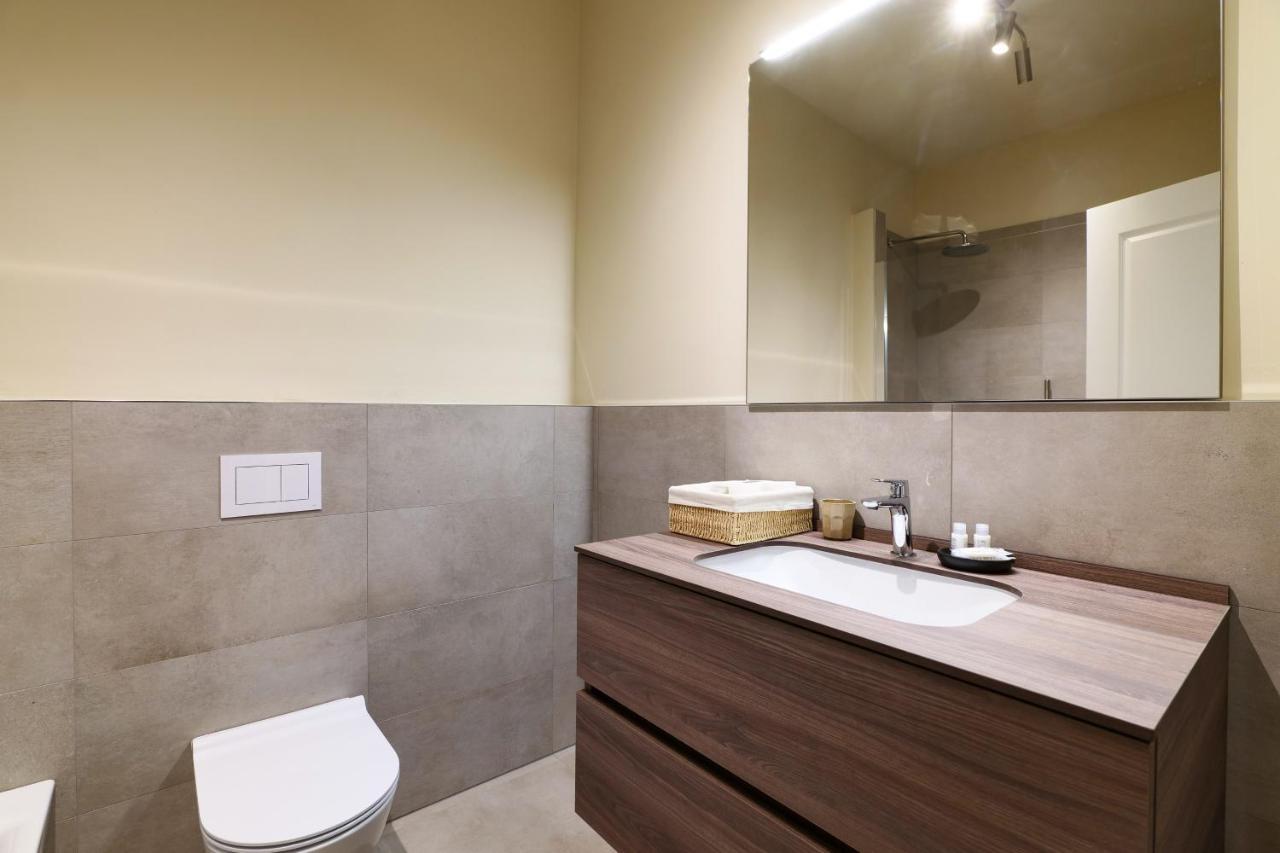 Luxury San Babila Apartment Milan Exterior photo