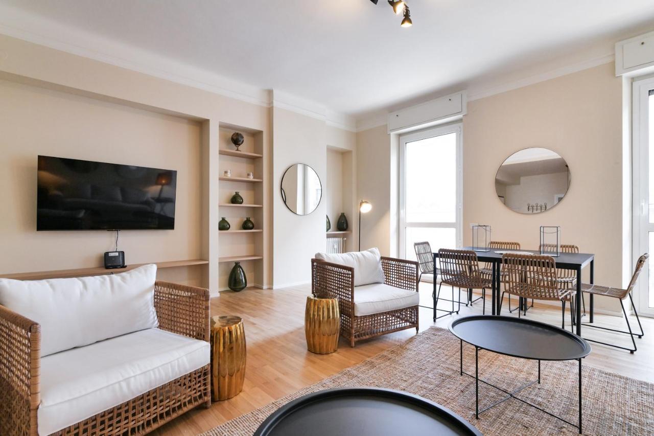 Luxury San Babila Apartment Milan Exterior photo